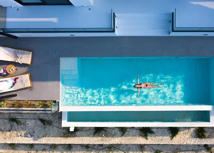 Villa Mandevilla Hillside Luxury