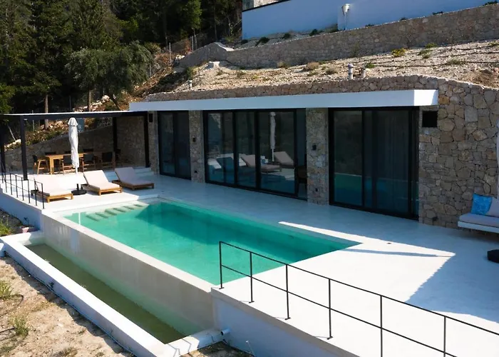 Villa Mandevilla Hillside Luxury