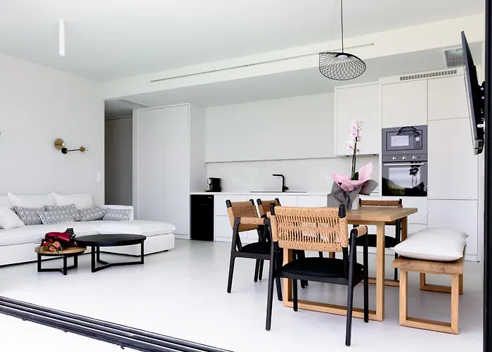 Villa Mandevilla Hillside Luxury *