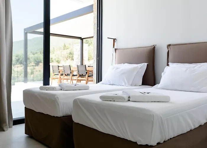 Villa Mandevilla Hillside Luxury *